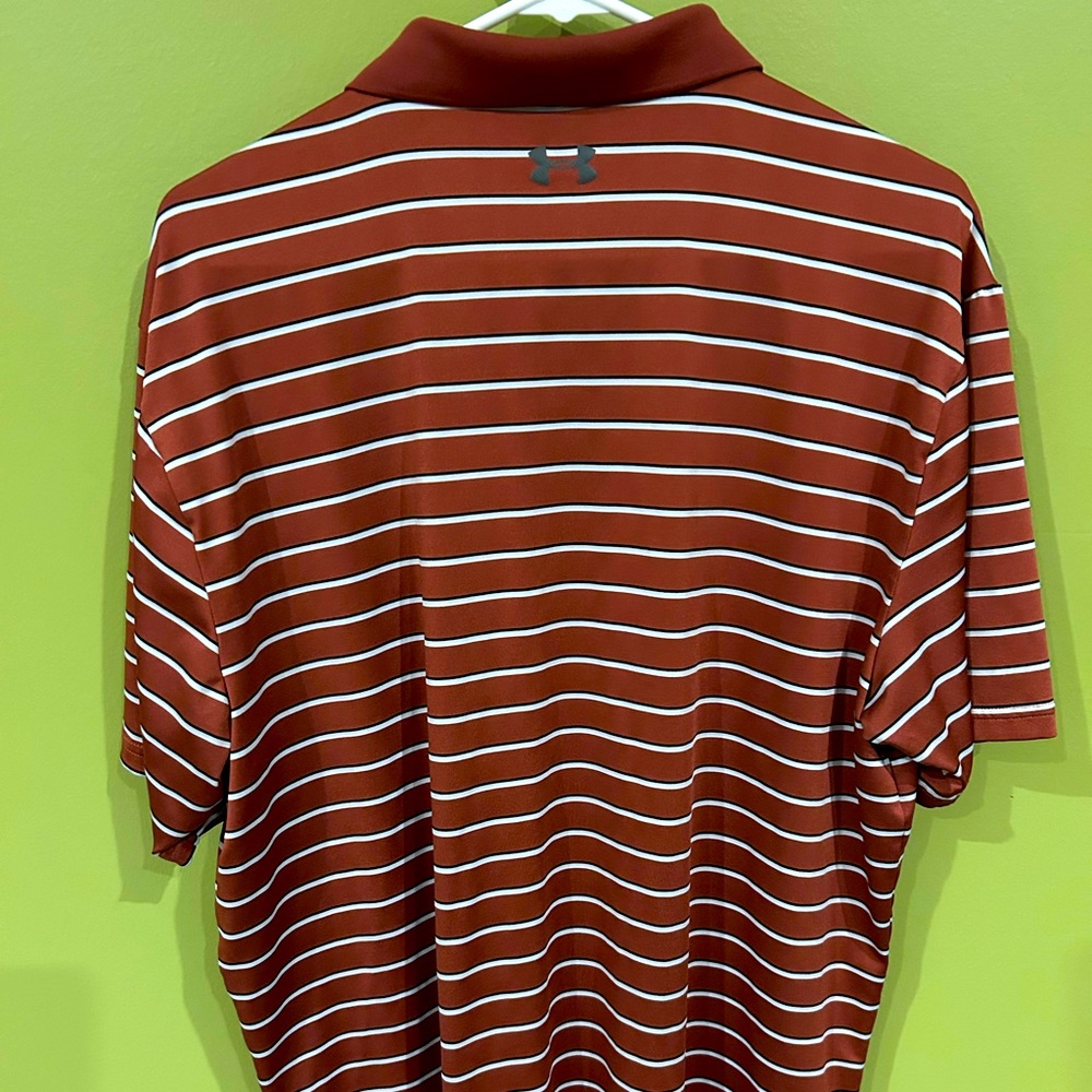 Under Armour men’s golf shirt, red and white.XL
